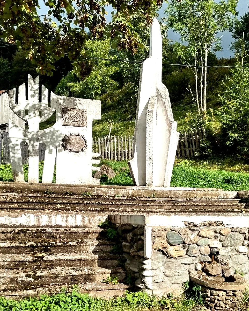 Monumentul din Pasul Prislop