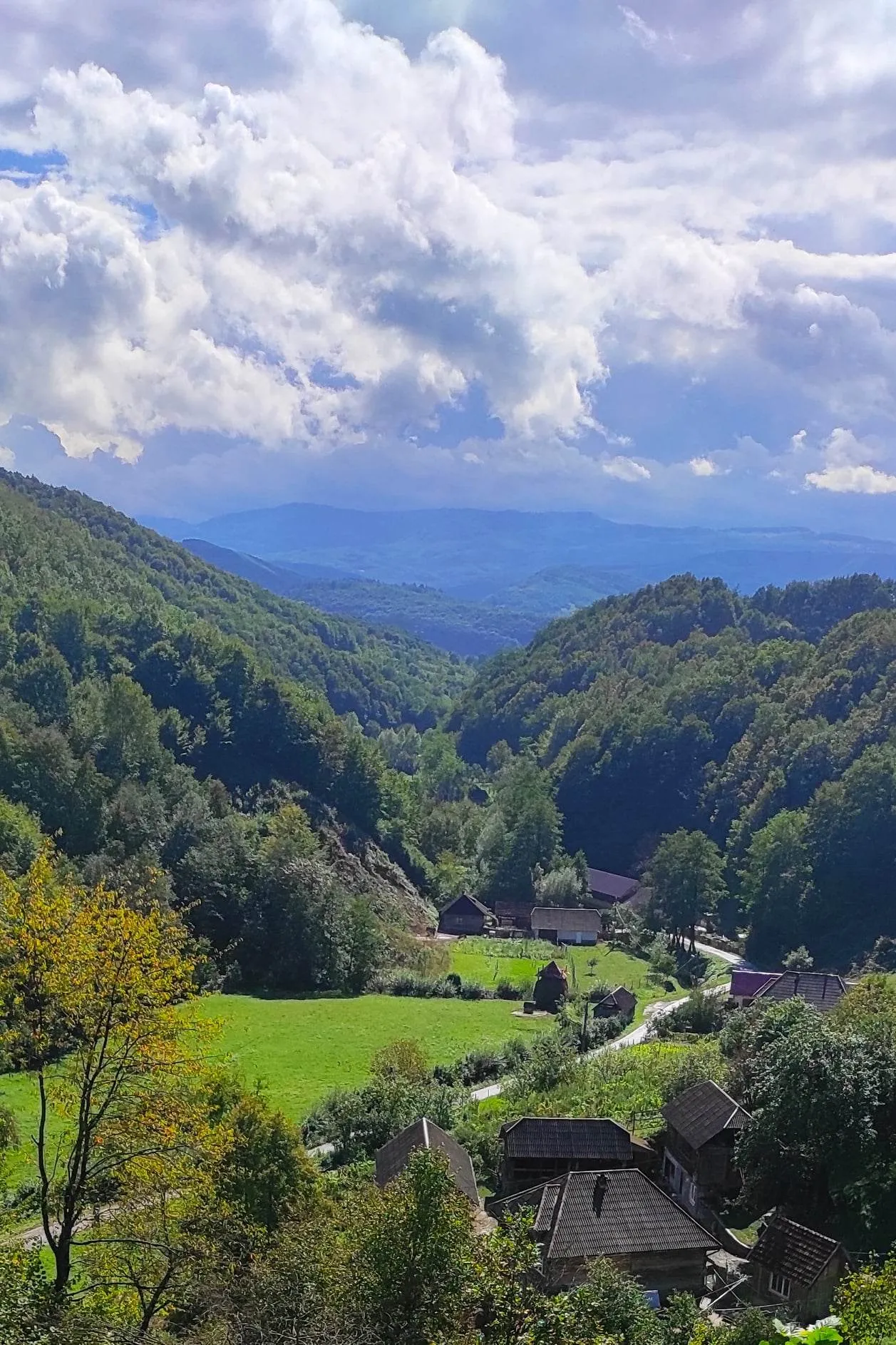 Bârsana - vedere de la Bisericuța lui Nuțu (foto de Nelia Daniela Dîncu)